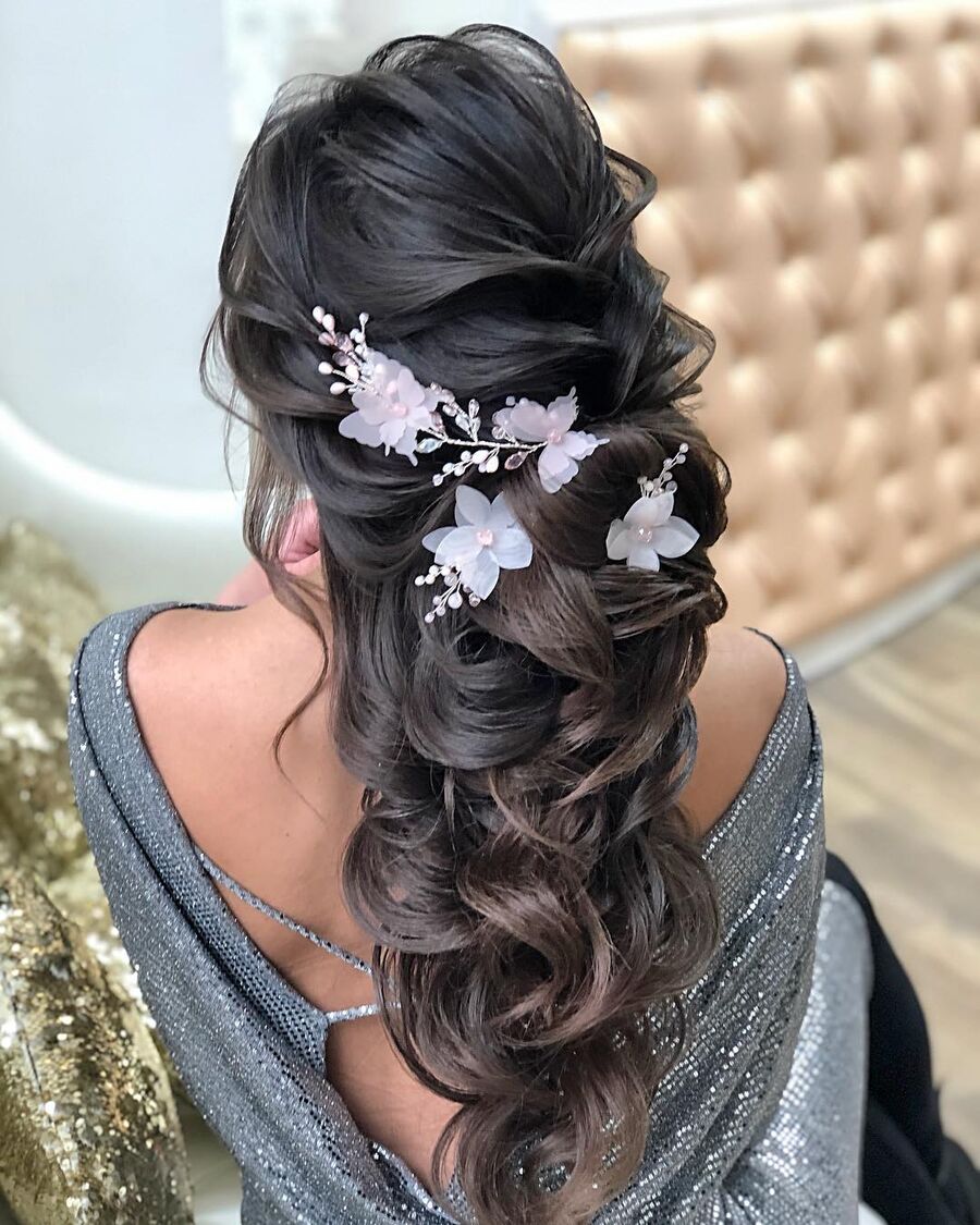 Penteado solto feito por Rogério Krisan