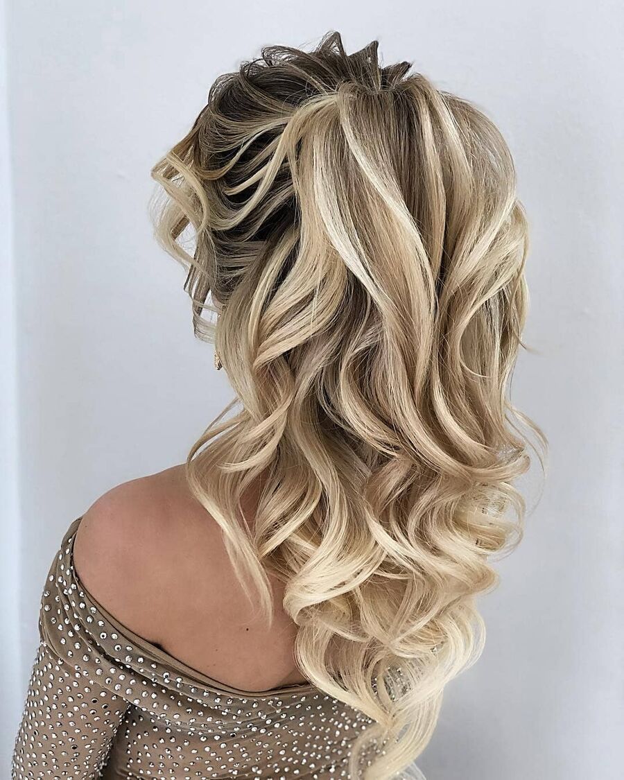 Penteado solto feito por Rogério Krisan